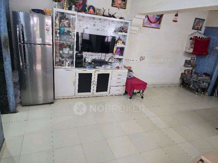 2 BHK Flat In Suhas Modi Sra For Sale  In Kandivali East