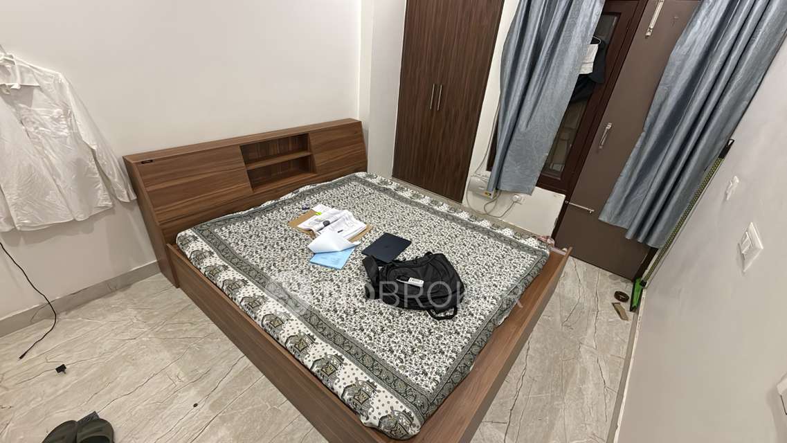Single Room for Male In 2 BHK  In New Manglapuri In New Manglapuri