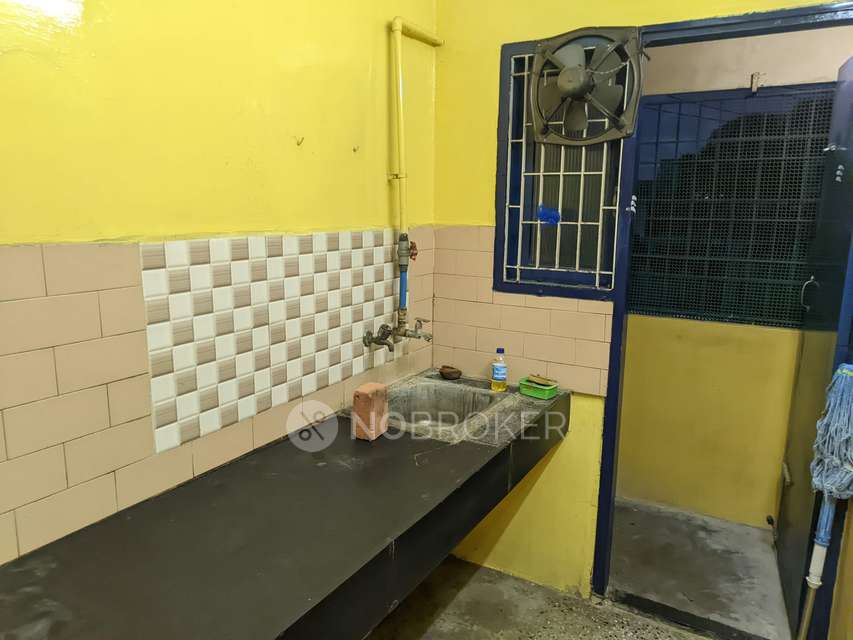 2 BHK Flat In Ragamalika Apartments, Ragamalika Apartments for Rent  In Javid Gas Agency