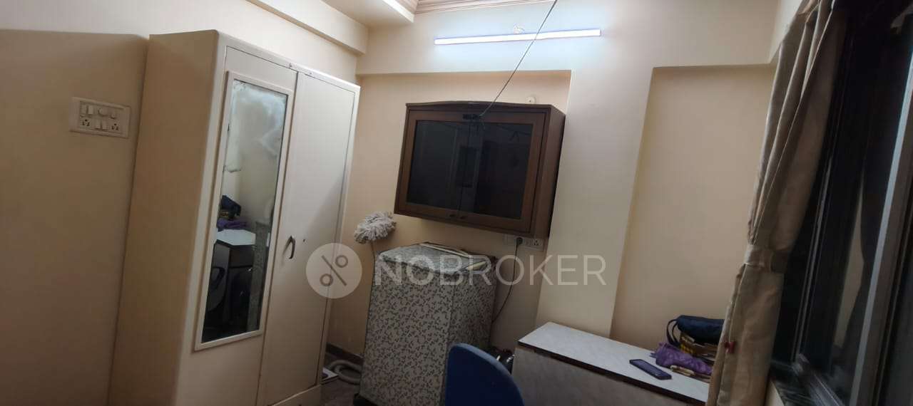 Single Room for Female In 2 BHK  In Dhankamal Society In Ghatkopar East