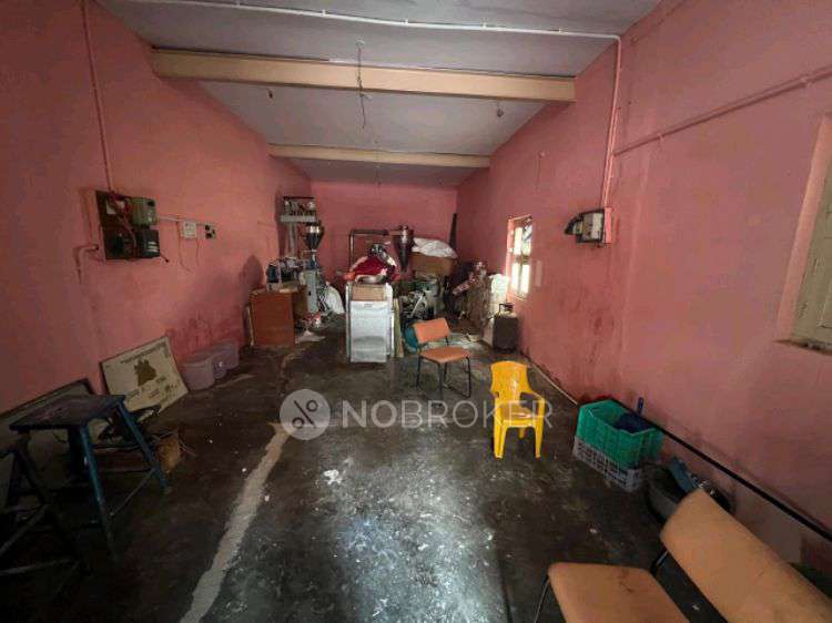 Godown/Warehouse in 24,4th Cross, Magadi Main Rd, Behind Star Laser Die Makers, Challuvappa Garden, Kp Agrahara, Kempapura Agrahara, Bengaluru, Karnataka 560023, India, Bangalore for Rent 