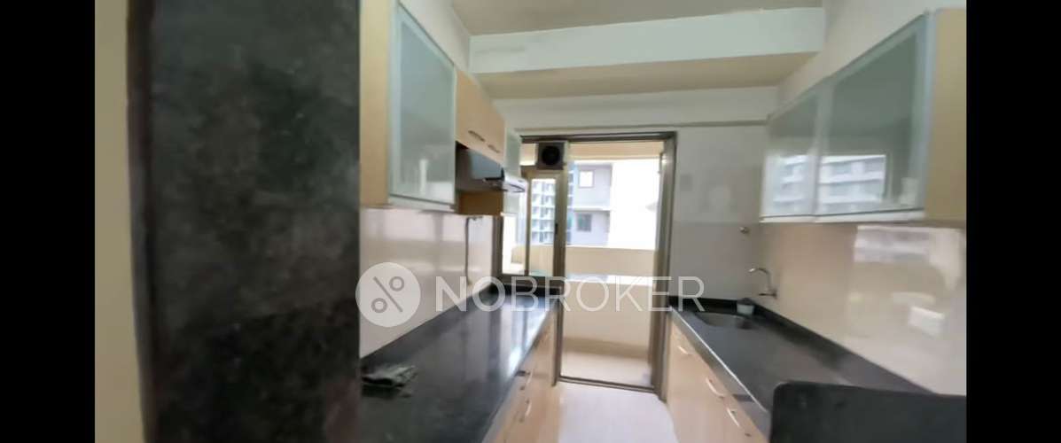2 BHK Flat In Mahalaxmi Tower, D.n.nagar, Andheri West For Sale  In Mahalaxmi Towers