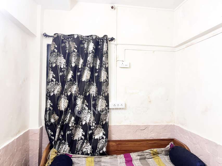 Single Room for Female In 2 BHK  In Andheri West