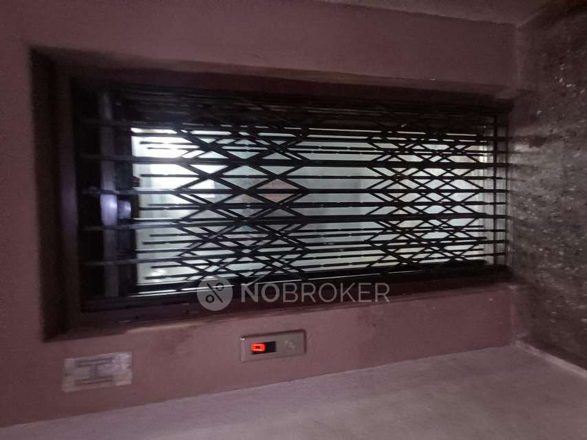 1 RK Flat In Shaligram Bldg For Sale  In Kandivali West