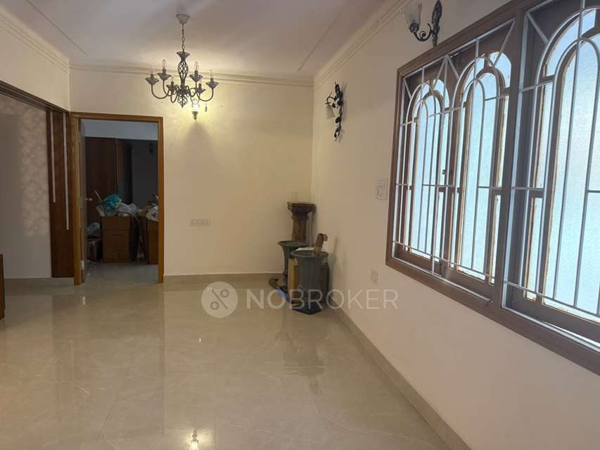 2 BHK Flat In Palace View Apartments for Rent  In Jayamahal