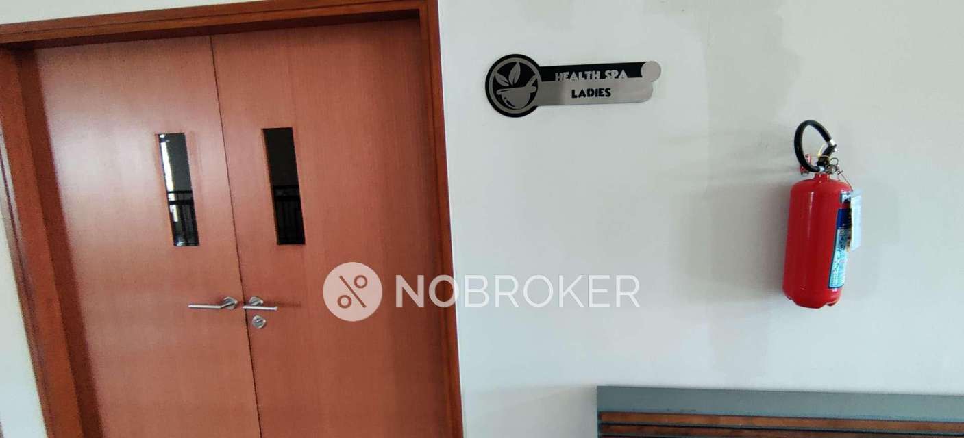 2 BHK Flat In Prestige Lakeside Tower 6 For Sale  In Gunjur