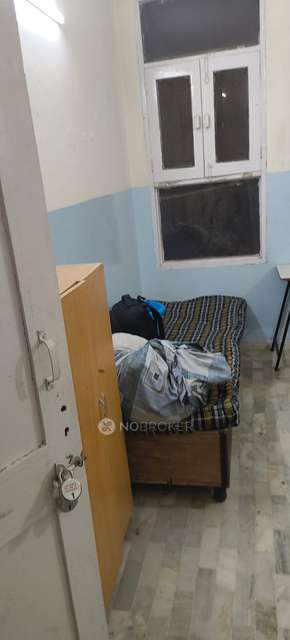 PG for Boys in Azadpur