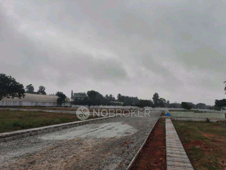 Plot For Sale  In Sr Garden In Devanahalli