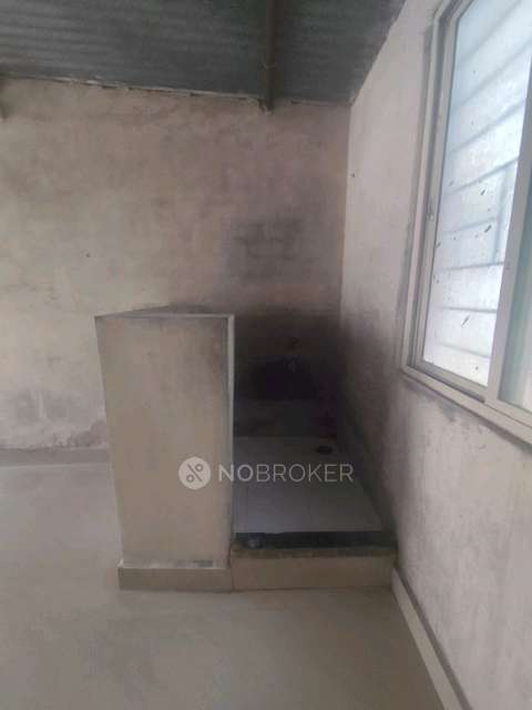 1 RK Flat In Na for Rent  In Shree Mitra Mandal Trust