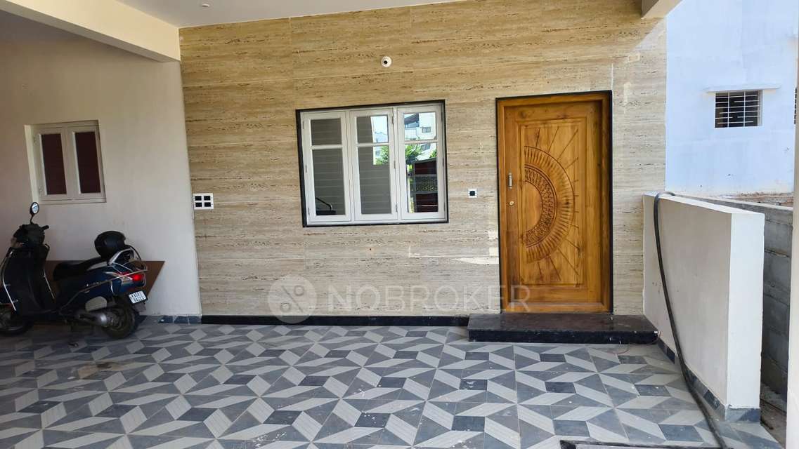 4+ BHK Flat For Sale  In Jakkuru