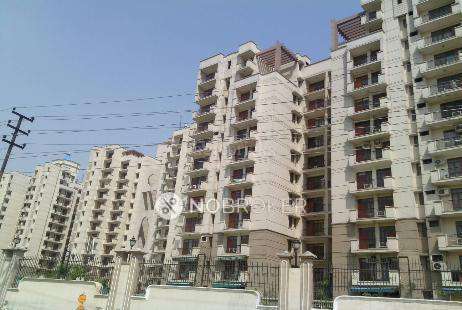 Single Room for Male In 4 BHK  In Purvanchal Heights In Sector Zeta I
