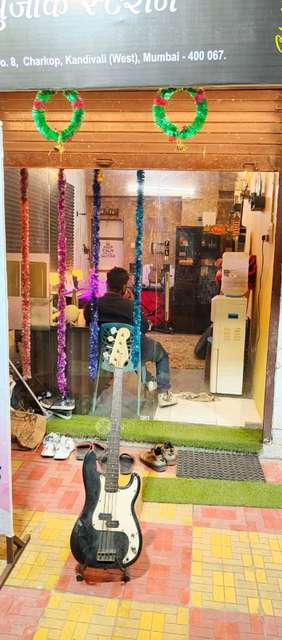 Shop in Kandivali West, Mumbai for Rent 