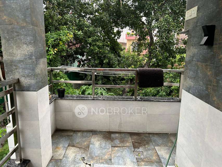 2 BHK Flat In Dda Mig Flats , Shahdara For Sale  In Shahdara