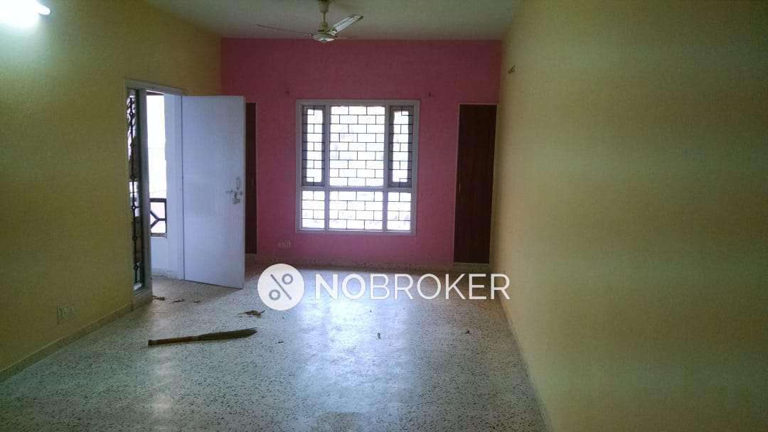 2 BHK Flat In Senior Citizen Home Complex For Sale  In Phi Ii