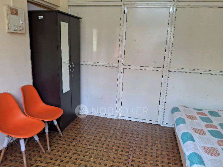 2 BHK Flat In Gurukrupa Building for Rent  In Rto Lane