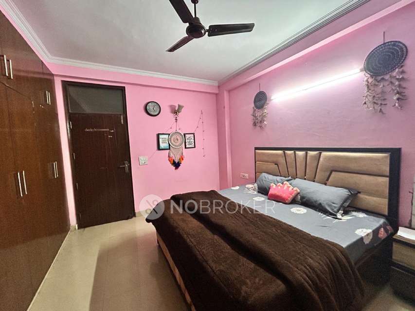 Single Room for Female In 3 BHK  In Paryavaran Complex Block C, Westen Marg, Saket In Garden Of Five Senses