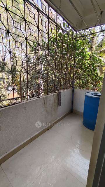 Shared Room for Female In 1 BHK  In Shanti Rakshak Apartment, Shastrinagar In Shanti Rakshak Apartment
