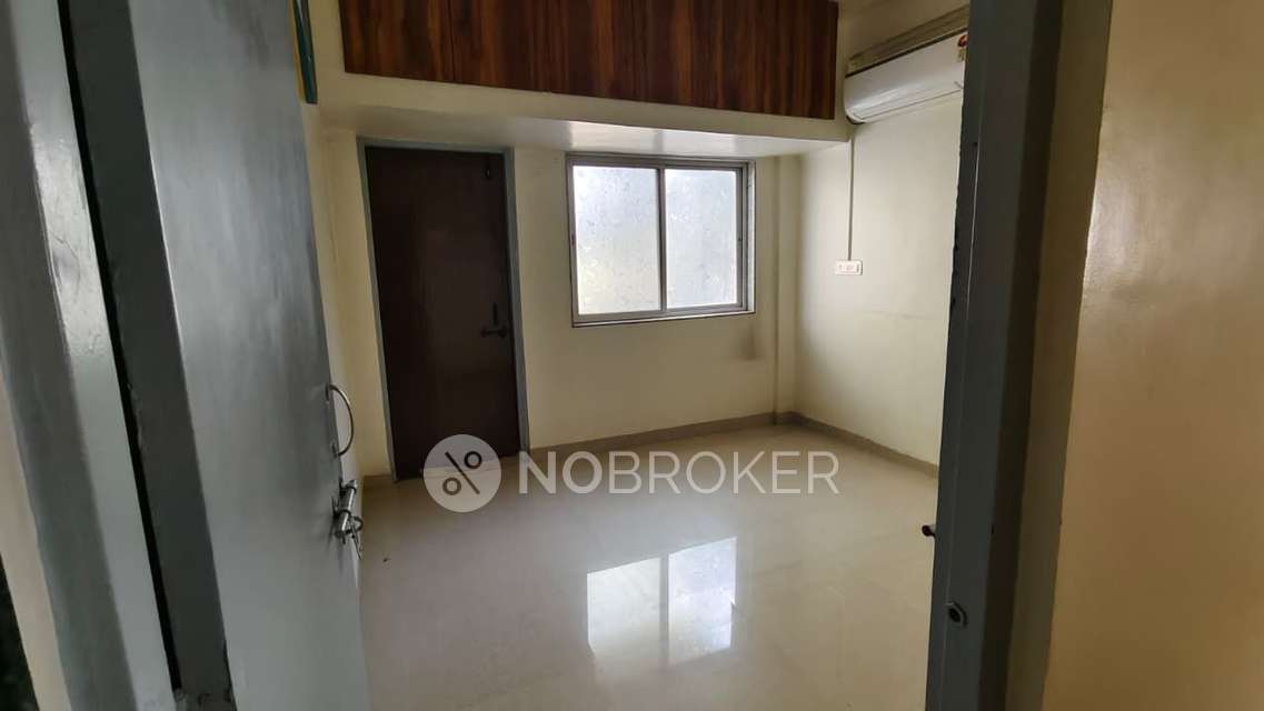 Shared Room for Female In 1 BHK  In Shanti Rakshak Apartment, Shastrinagar In Shanti Rakshak Apartment