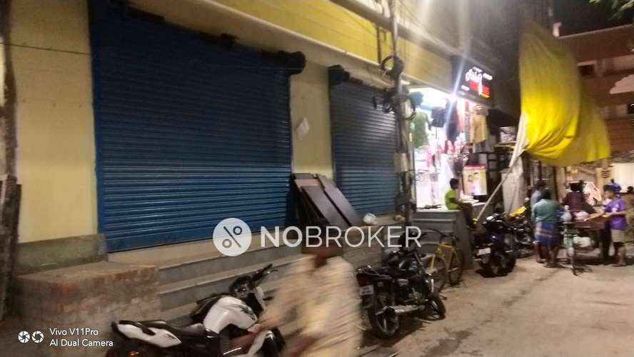 Shared Room for Male In 2 BHK  In Taramani