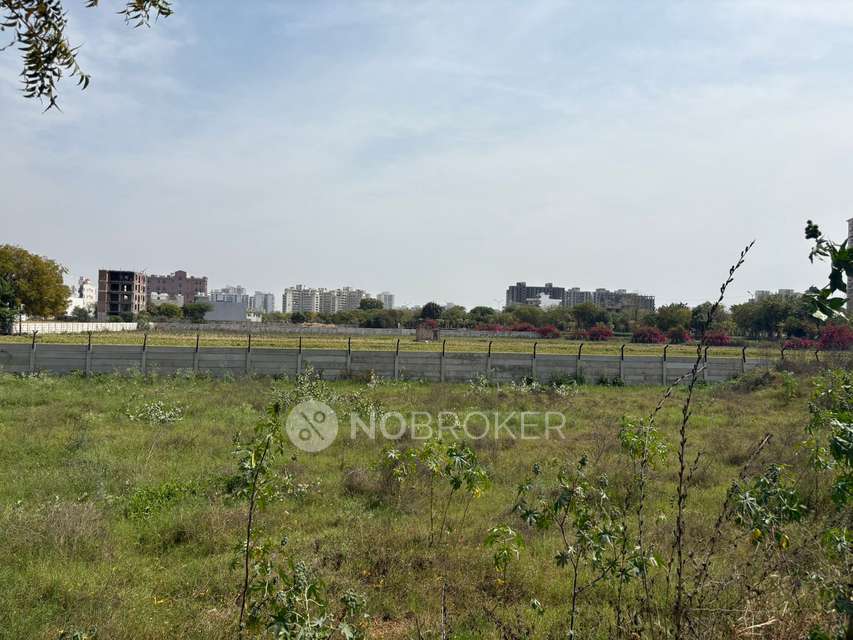 Plot For Sale  In Dlf Gardencity In Dlf Garden City