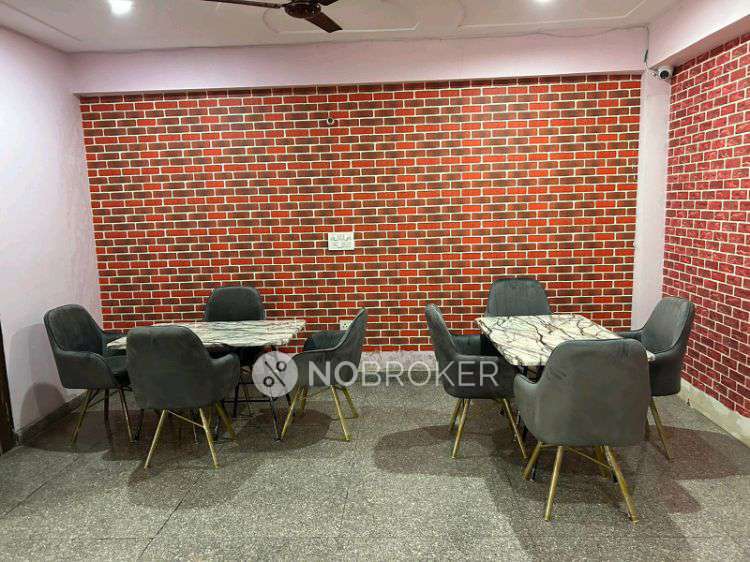 PG for Girls in Sector 121