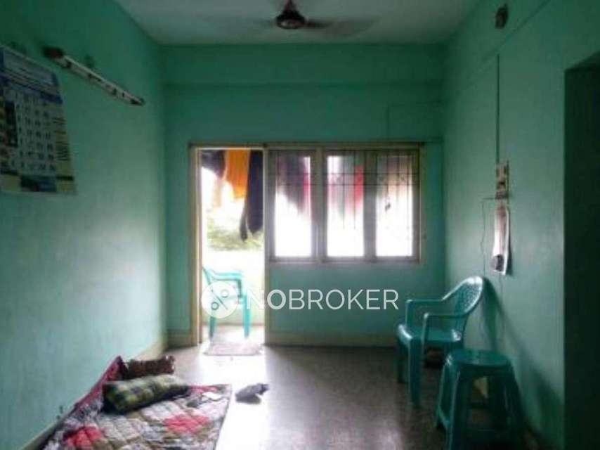 2 BHK Flat In Gowri Chitra Garden Complex For Sale  In Vadapalani