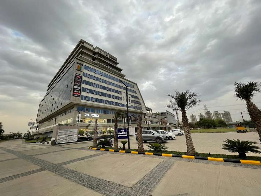 Shop in Sector 102, Gurgaon for Rent 