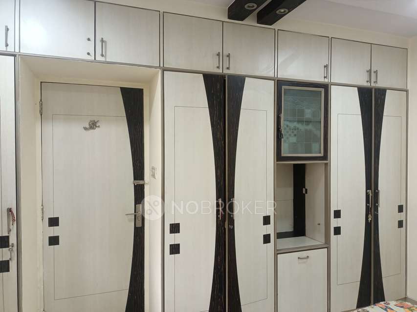 2 BHK Flat In Shivam Apt for Rent  In Borivali East