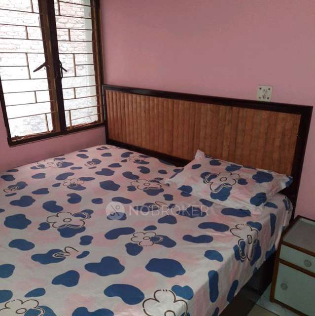 3 BHK Flat In Dda Flate East For Sale  In B-998, Mig Dda Flats Pocket B, Chitrakoot, E Of Loni Rd, West Jyoti Nagar, Pocket B, Nand Nagri, Shahdara, Delhi, 110093, India
