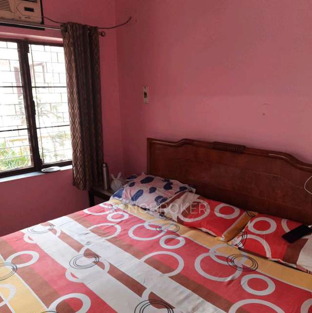 3 BHK Flat In Dda Flate East For Sale  In B-998, Mig Dda Flats Pocket B, Chitrakoot, E Of Loni Rd, West Jyoti Nagar, Pocket B, Nand Nagri, Shahdara, Delhi, 110093, India