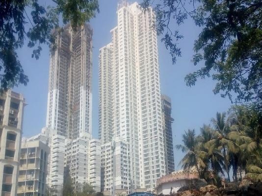 Shared Room for Female In 3 BHK  In Omkar Alta Monte In Malad East