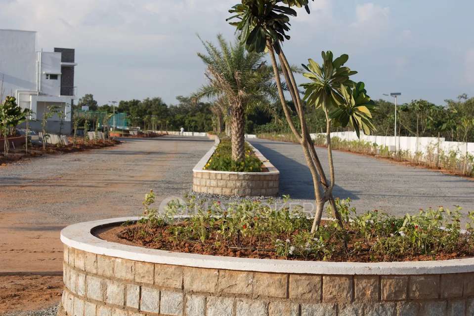 Plot For Sale  In Celebrity Natures Habitat -phase-2 In Sarjapura - Attibele ****