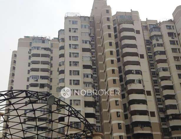 2 BHK Flat In Silver Oaks Appartment For Sale  In Sector 26
