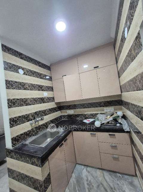 1 BHK Flat In Csp Flats Rwa for Rent  In 35, Block B, Amritpuri, East Of Kailash, New Delhi, Delhi 110065, India