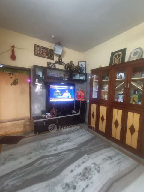 2 BHK Flat In Sree Mansion Apartments  for Rent  In Sree Mansion