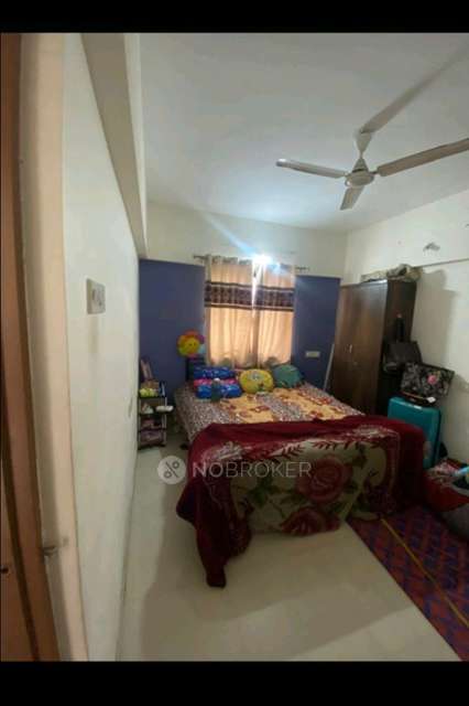 2 BHK Flat In Looking For Female Flatmates Raheja Vistas Phase 3 for Rent  In Mohammed Wadi