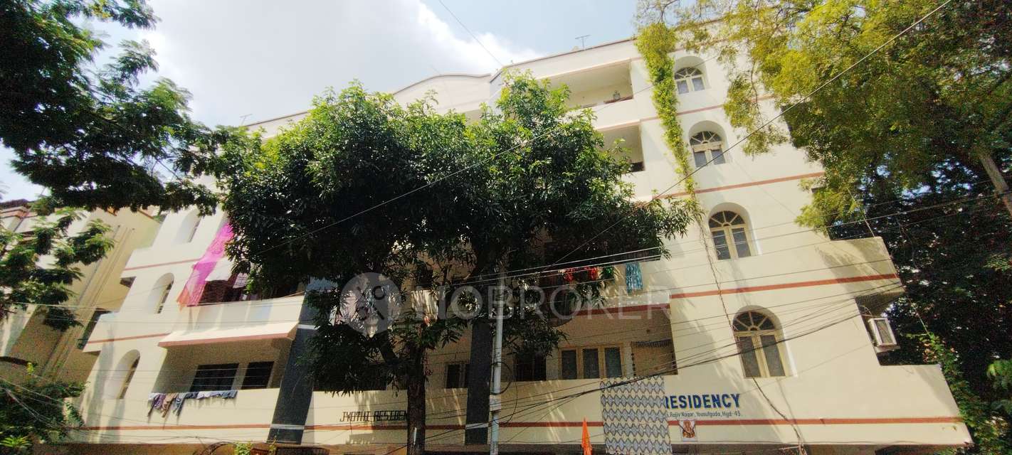 Single Room for Male In 2 BHK  In Jyothi Residency  In Madhapur