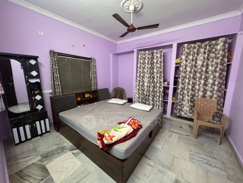 Single Room for Male In 2 BHK  In Ameenpur