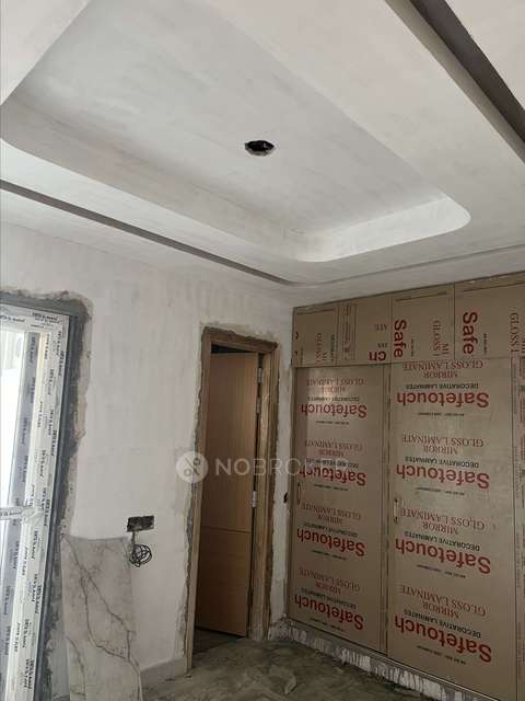 2 BHK Flat For Sale  In Lajpat Nagar