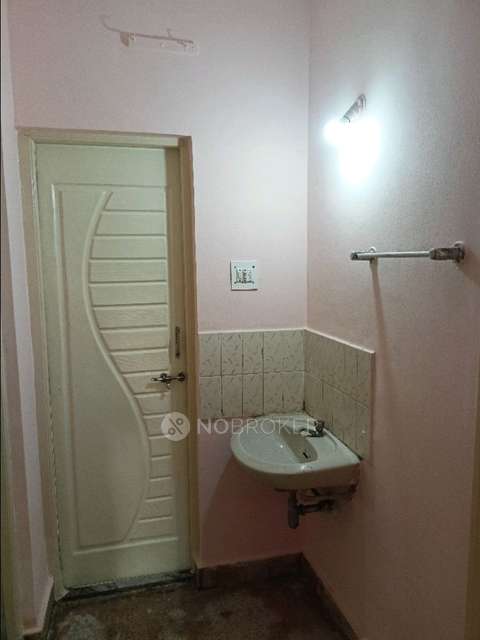 1 BHK Flat In Amar Plaza for Rent  In Hadapsar