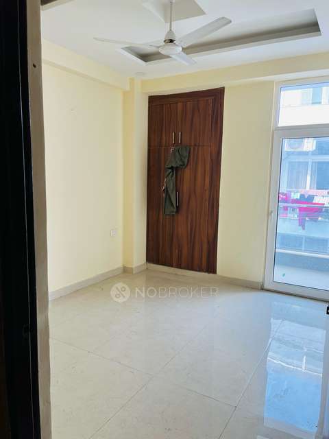 3 BHK Flat In Krystal Floors  For Sale  In  Khera Choganpur,