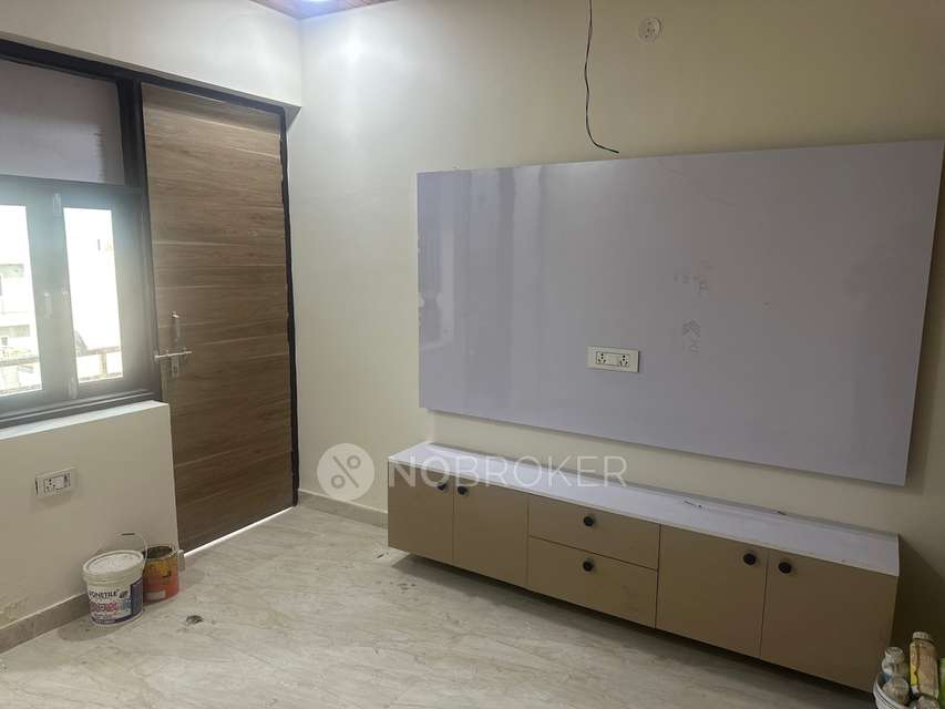 3 BHK Flat for Rent  In Ashok Vihar Phase Iii Extension