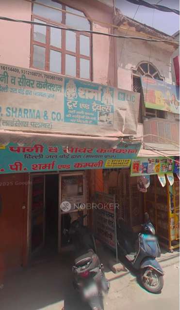 Shop in Mohan Garden, Delhi for sale 