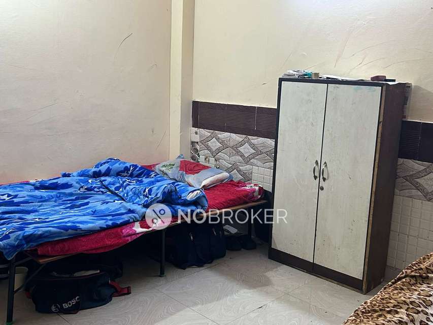 Single Room for Male In 3 BHK  In Shakarpur