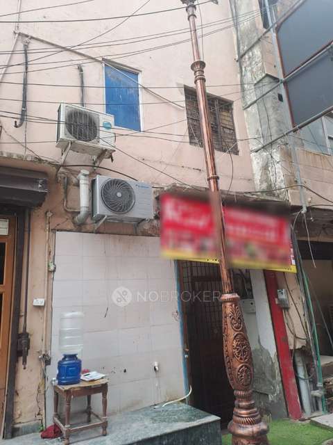 Shop in Sector 18, Noida for sale 