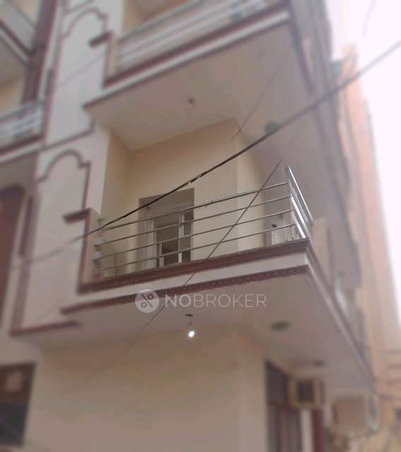 PG for Anyone in Sector 15