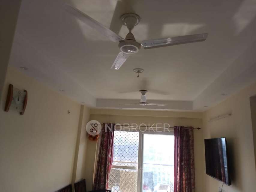 2 BHK Flat In Shri Radha Sky Gardens , Sector 16b For Sale  In Sector 16b