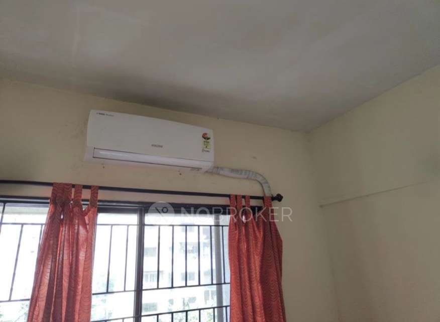 Shared Room for Male In 1 BHK  In Magarpatta City Zinnia In Zinnia, Magarpatta City