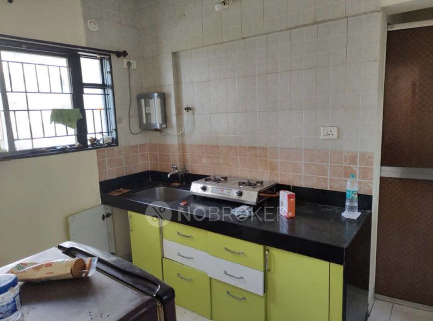 Shared Room for Male In 1 BHK  In Magarpatta City Zinnia In Zinnia, Magarpatta City