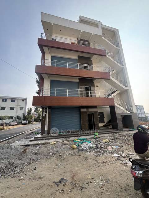 Showroom in Hill Rock National Public School, Bangalore for Rent 